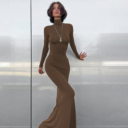 Damen Langarm-Maxikleid mit figurbetontem Schnitt und hohem Kragen Stalluxe