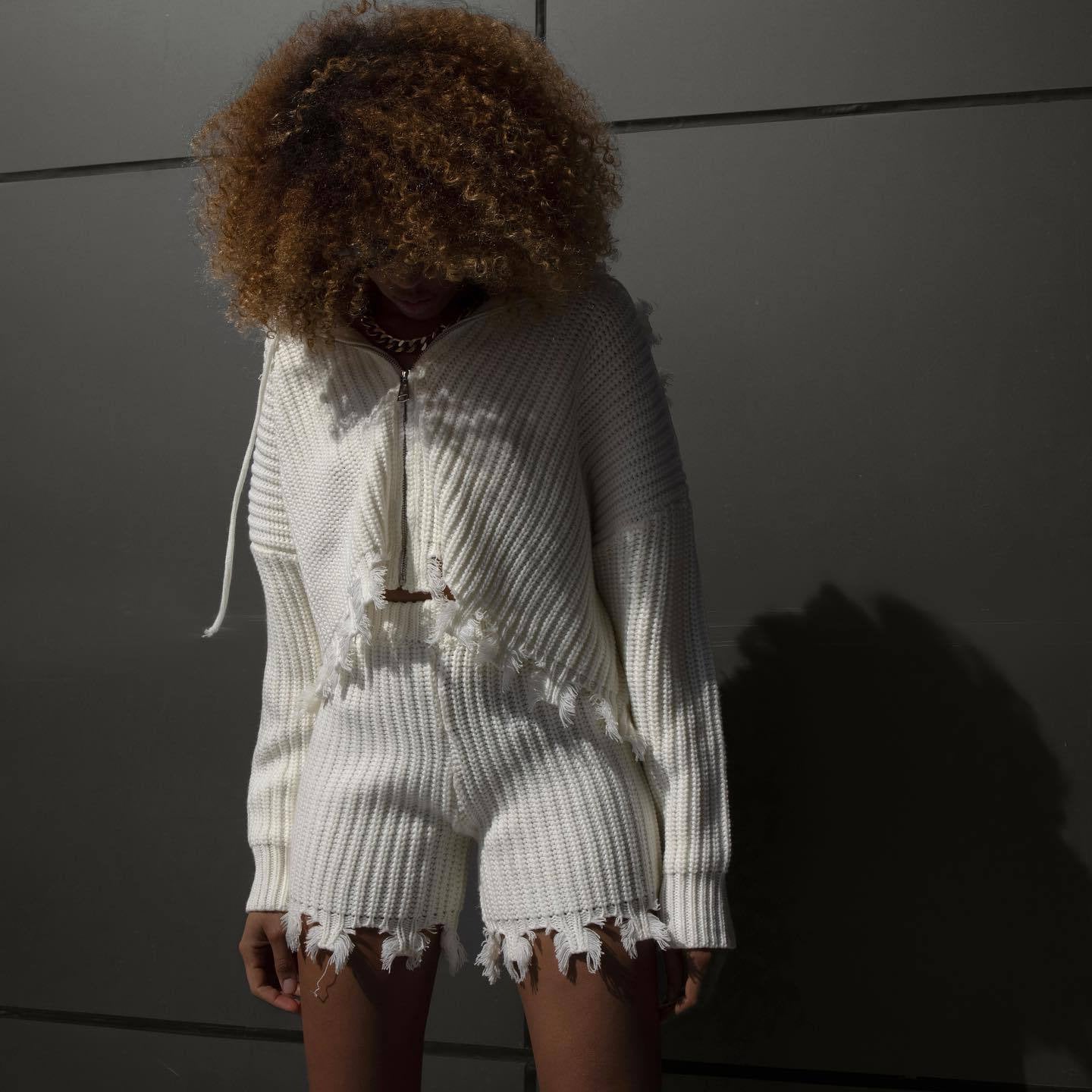 Damen Sportliches Hoodie-Shorts-Set mit einzigartigen Fransen Stalluxe