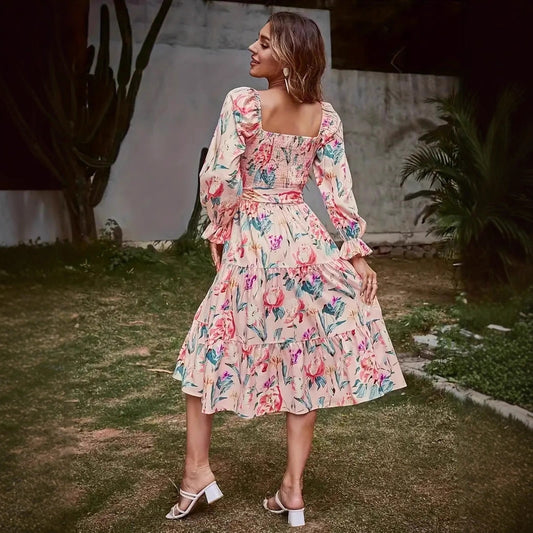 Damen Midikleid mit floralem Print und schmeichelndem Schnitt Stalluxe