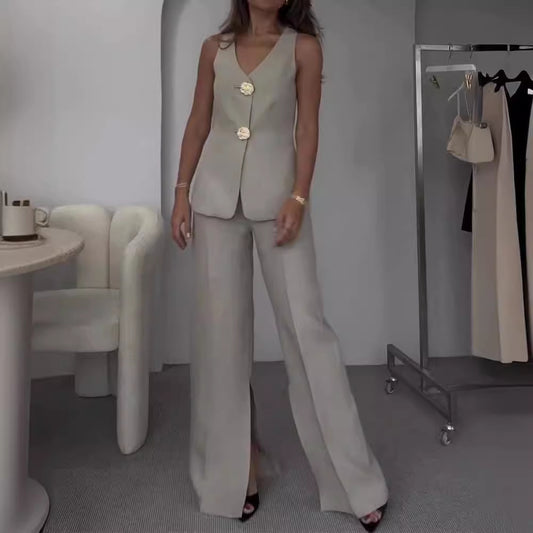 Damen Anzug mit Tailored Schnitt und eleganter Knopfdetaillierung Stalluxe