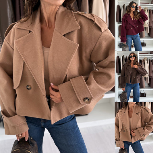 Damen modische Kurzjacke mit oversized Schnitt und auffälligen Knopfdetails Stalluxe