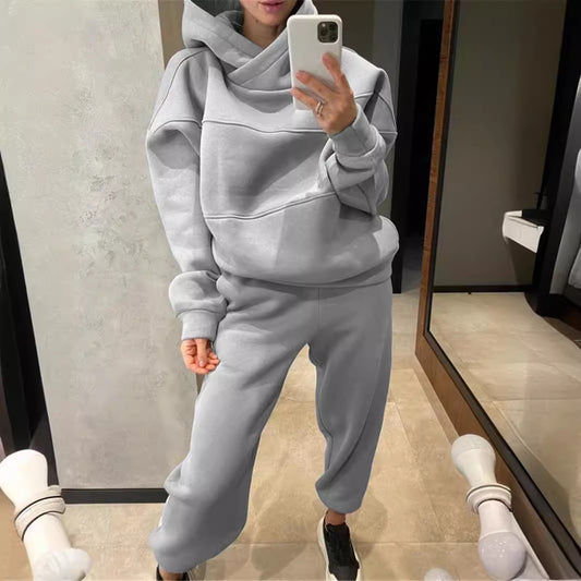 Damen lässiger Hoodie mit lässiger Jogginghose im modernen Schnitt Stalluxe