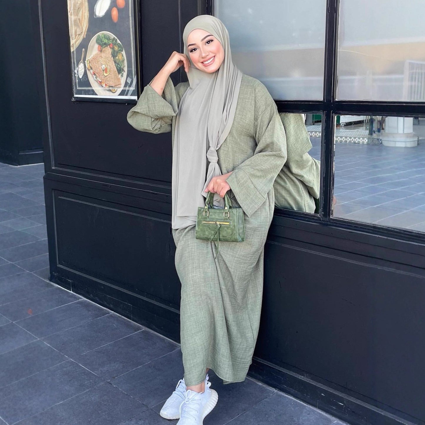 Damen Modischer Maxikleid mit voluminösen Ärmeln und eleganter Schnittführung Stalluxe