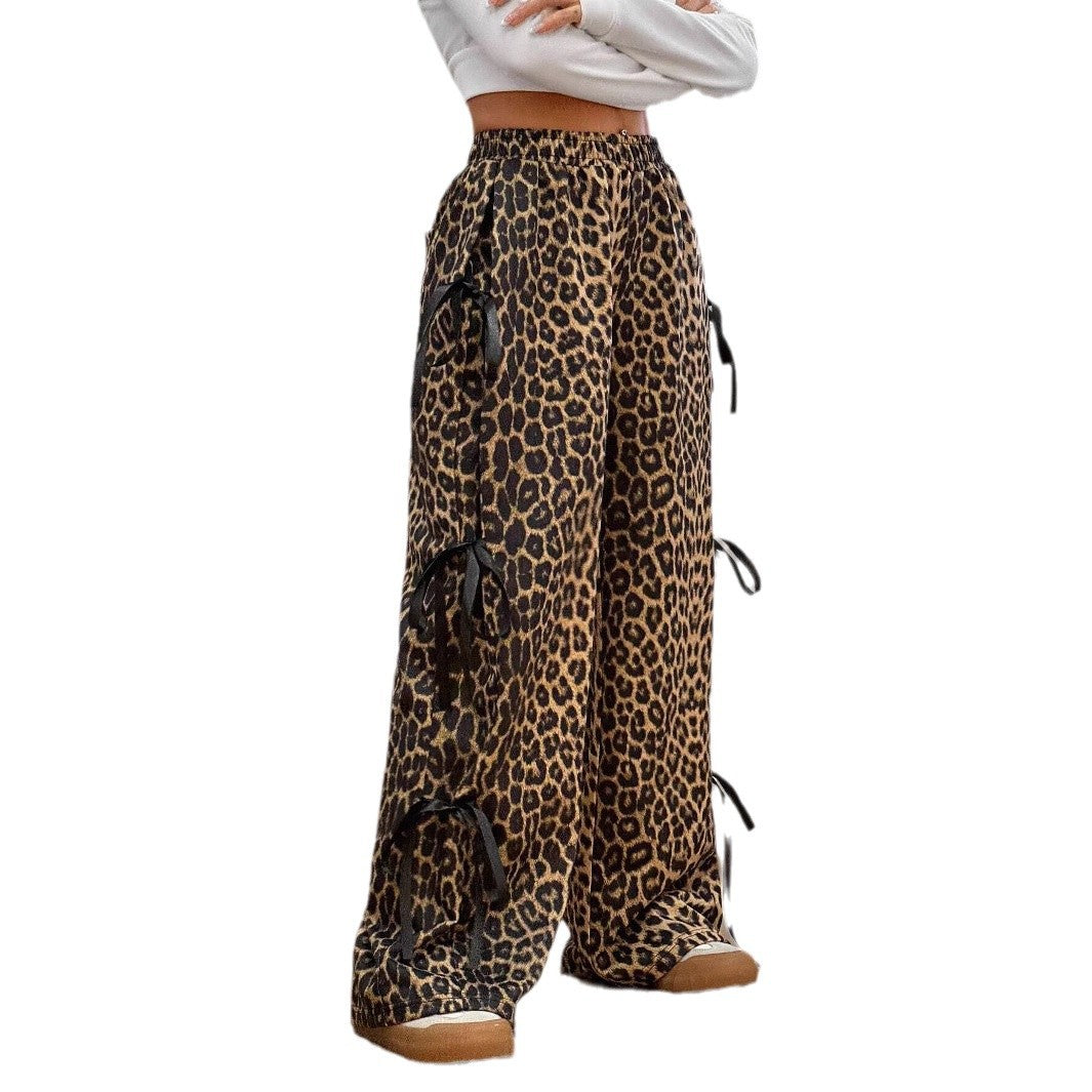Damen Cargo-Hose mit trendigem Leopardenmuster und seitlichen Bändern Stalluxe