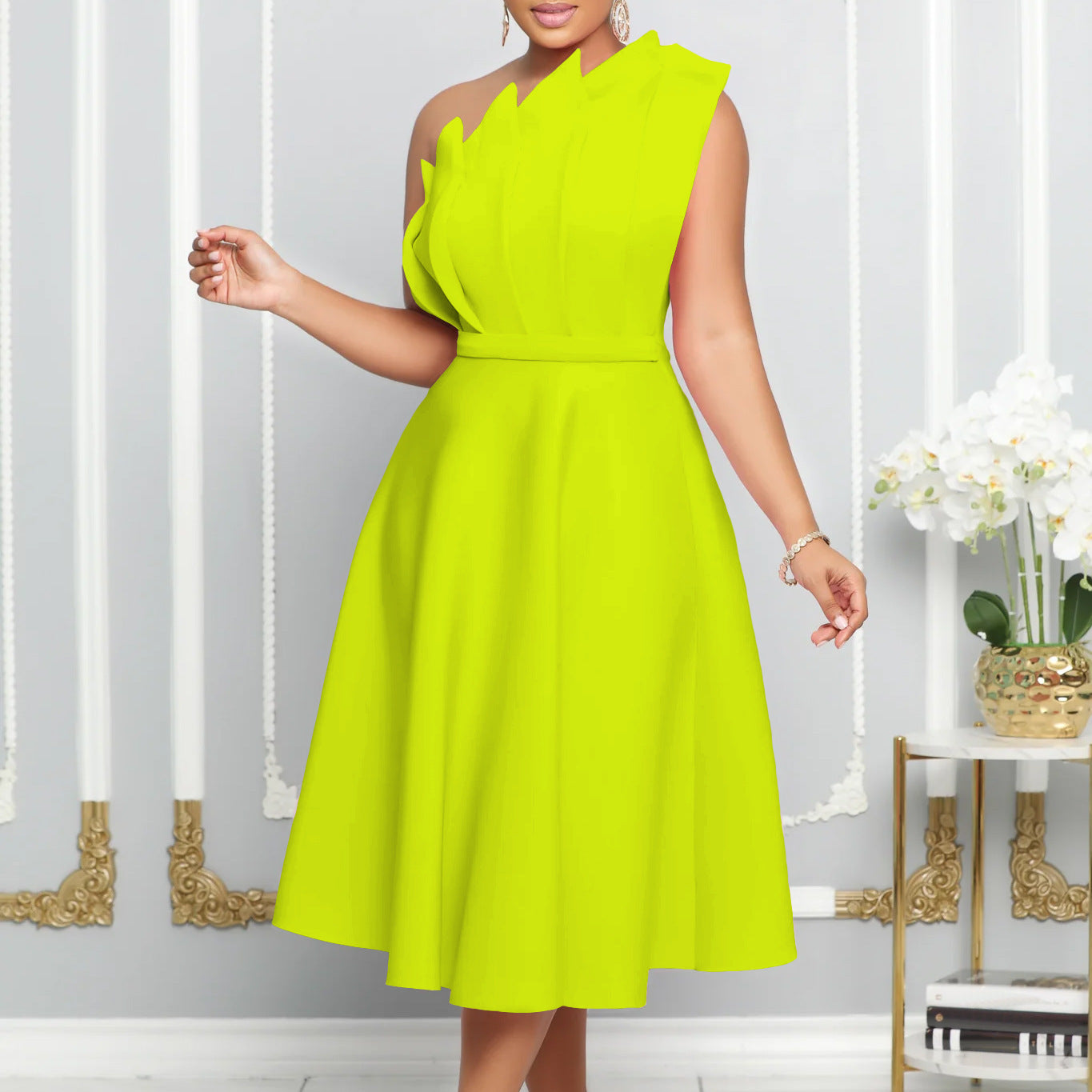 Damen Charmantes Ein-Schulter-Kleid mit Faltenwurf und tailliertem Gürtel Stalluxe