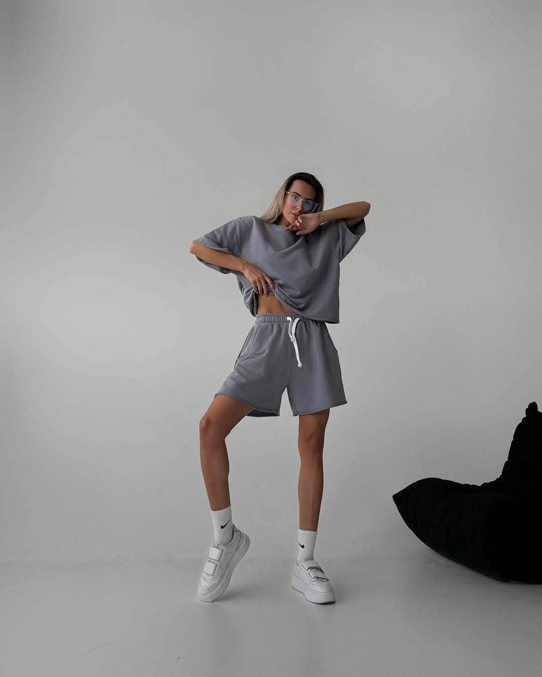 Damen lässiges Kurzarm-Set mit oversize Oberteil und weit geschnittenen Shorts Stalluxe