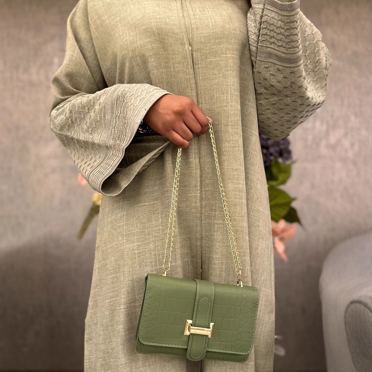Damen elegante Maxikleid mit modischen Trompetenärmeln und feinen Details Stalluxe