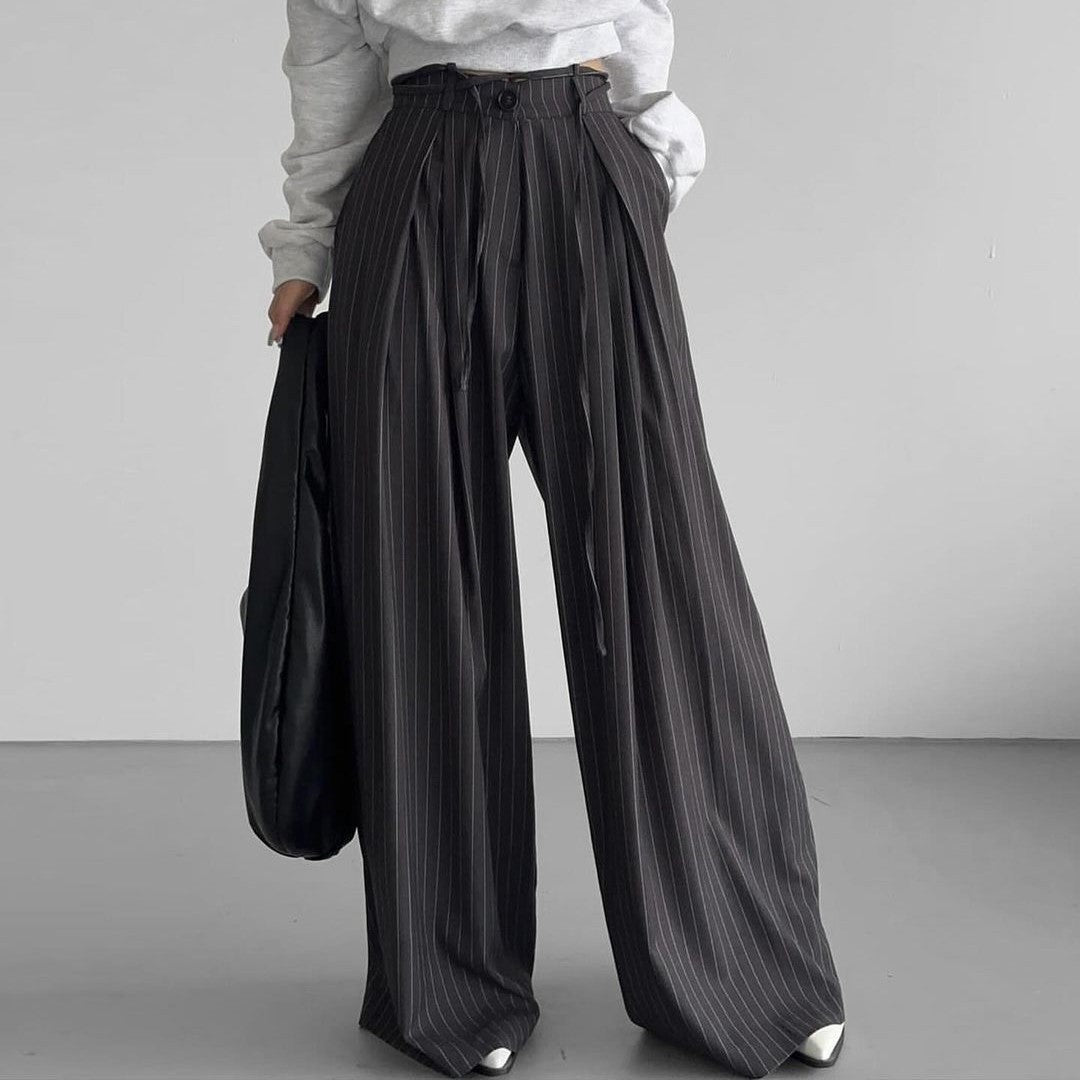 Damen Weitgeschnittene Pluderhose mit feinen Streifen Stalluxe