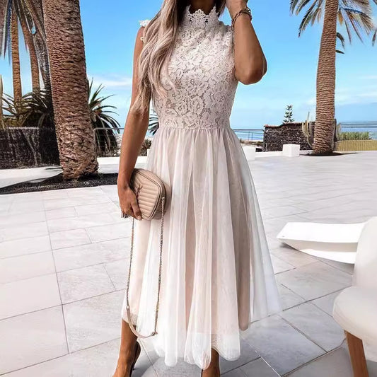 Damen Elegantes Spitzenkleid mit transparentem Rock und hohem Kragen Stalluxe