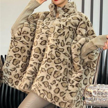 Damen Kuschel-Fleece-Poncho im Leopardenmuster Stalluxe
