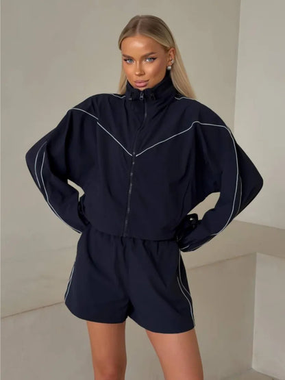 Damen sportlicher Zweiteiler mit cropped Jacke und Shorts Stalluxe