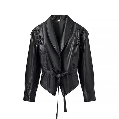 Damen modische Kunstlederjacke mit Taillengürtel und stylishen Schnürdetails Stalluxe