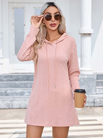 Damen Strickkleid mit Kapuze und modischem Noppenmuster Stalluxe