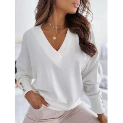 Damen Weicher Pullover mit tiefem V-Ausschnitt und dekorativen Knopfdetails Stalluxe