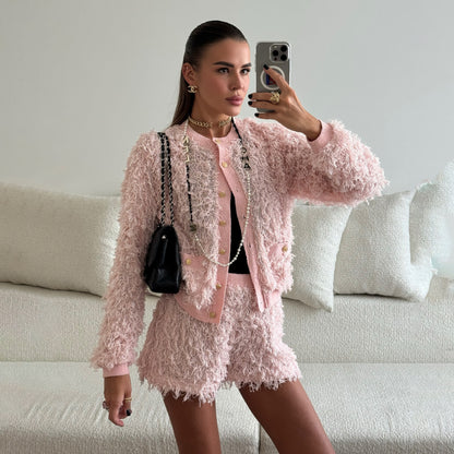 Damen Modisches Strick-Set mit fransigen Details und eleganten Knöpfen Stalluxe