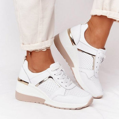Damen Sportliche Sneakers mit atmungsaktiver Perforation und modischem Metallic-Akzent Stalluxe