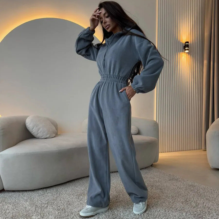 Damen modischer Fleece-Jumpsuit mit Reißverschluss und weitem Bein Stalluxe