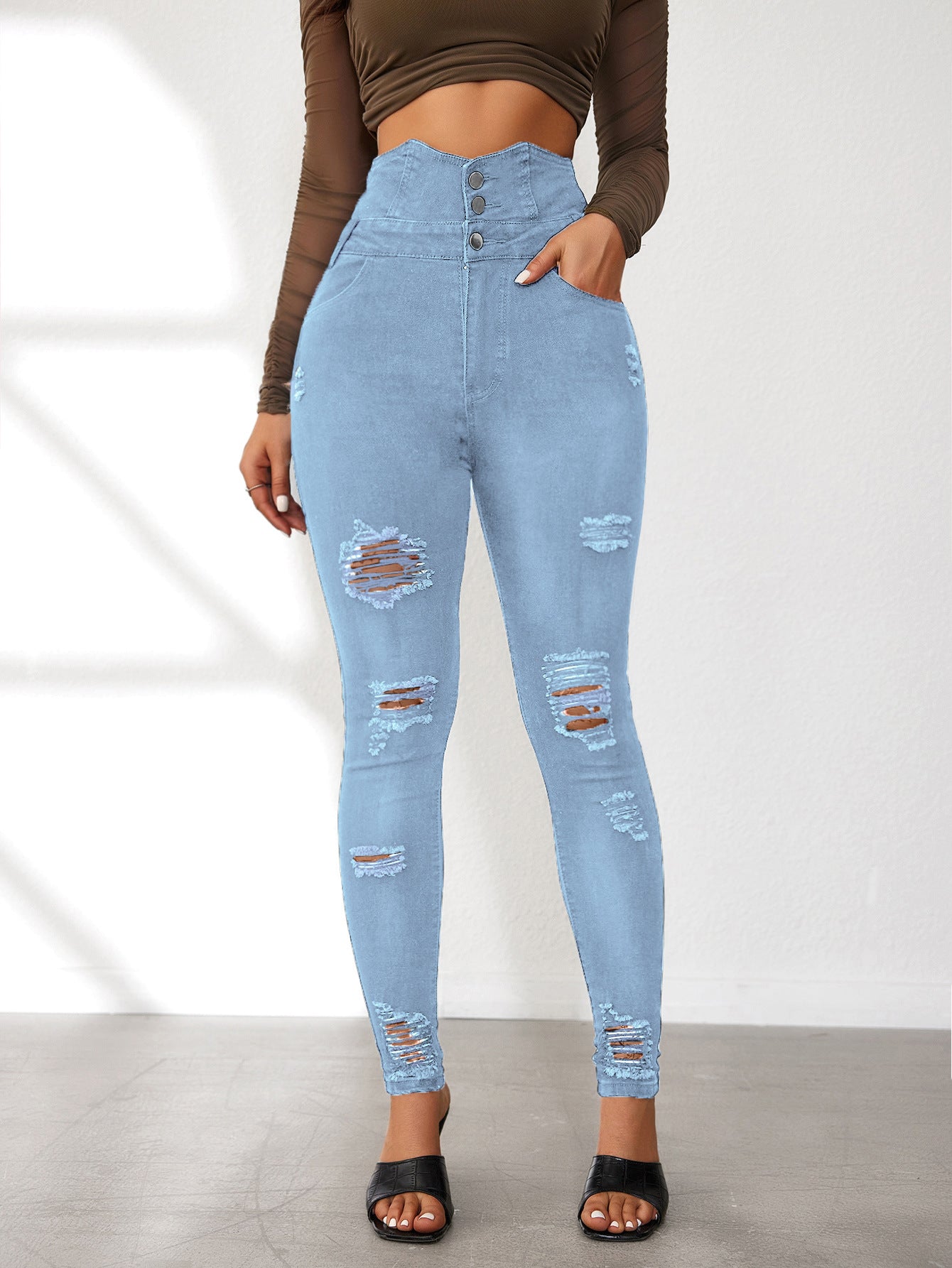 Damen High-Waist Jeans mit modischen Riss- und Knopfdetails Stalluxe
