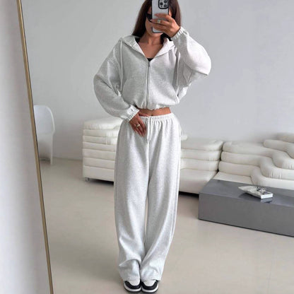 Damen modischer Hoodie mit kurzem Schnitt und passenden Jogginghosen Stalluxe