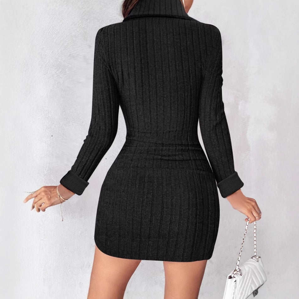Damen Wickelkleid mit strukturiertem Design und eleganten Knopfdetails Stalluxe