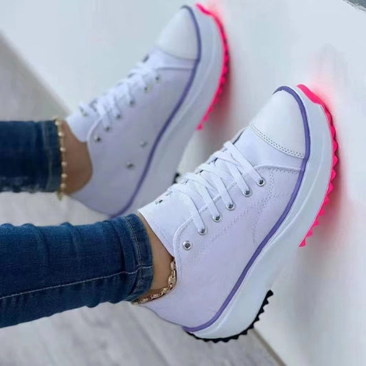 Damen Sportliche Sneakers mit modischer Schnürung und komfortabler Sohle Stalluxe