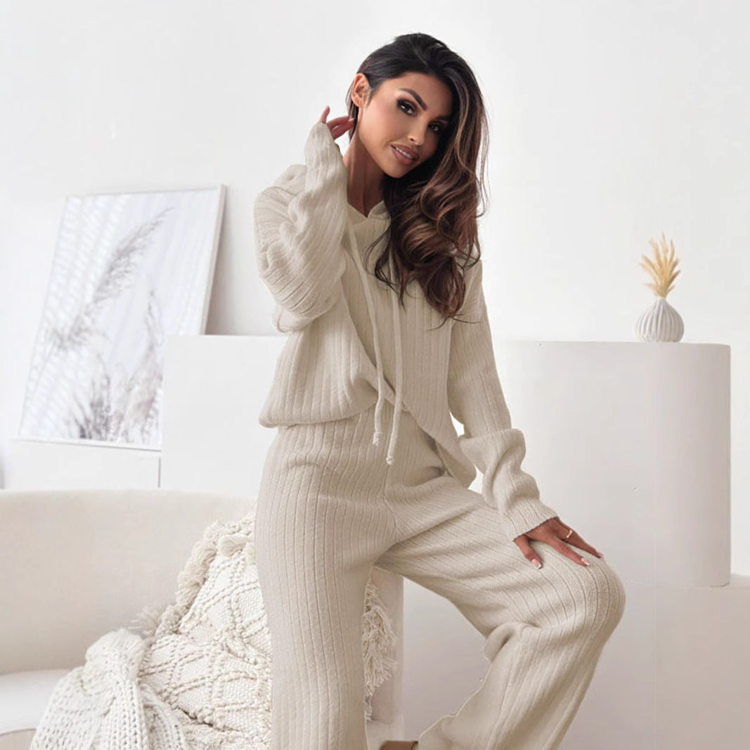 Damen Strickanzug mit Kapuze und weichem Material Stalluxe