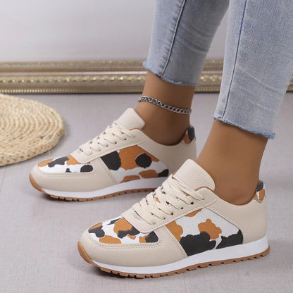 Damen Sportliche Sneakers mit tierischem Print und rutschfester Sohle Stalluxe