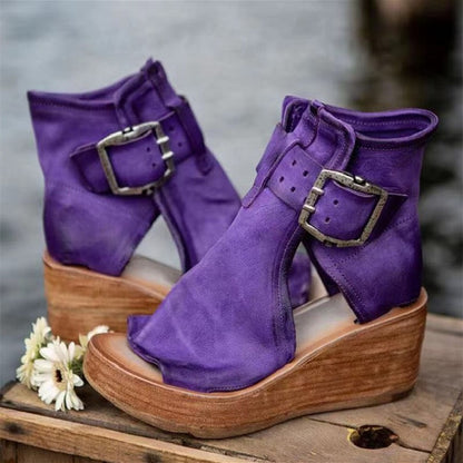 Damen Wedge-Stiefeletten aus hochwertigem Leder mit dekorativem Schnallenverschluss Stalluxe