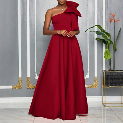Damen Maxikleid mit asymmetrischem Schnitt und eleganter Schleife Stalluxe