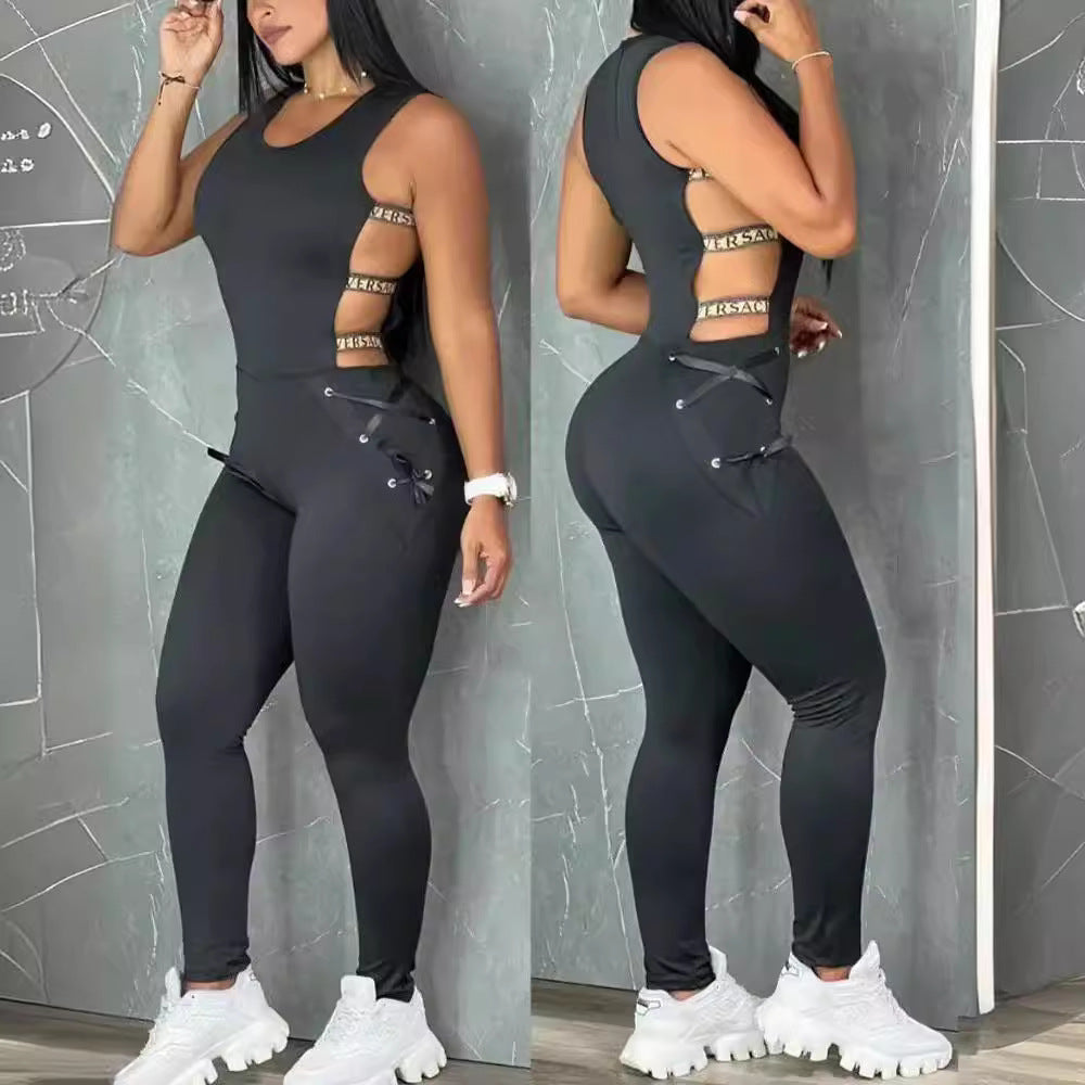 Damen Bodycon Jumpsuit mit Cut-Out-Details und modischem Gürtel Stalluxe