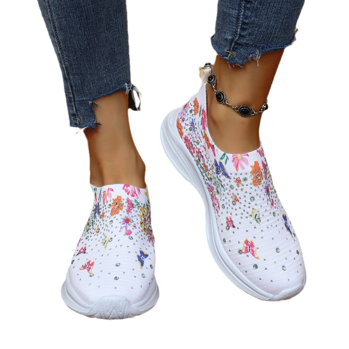 Damen Bequeme Slip-On Sneakers mit modischer Blumenstickerei und Strassdetails Stalluxe