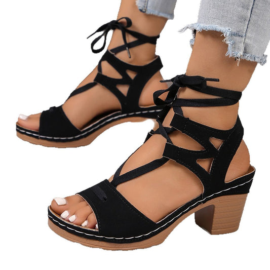 Damen Hohe Riemensandalen mit raffiniertem Schnürdesign und stylishem Blockabsatz Stalluxe