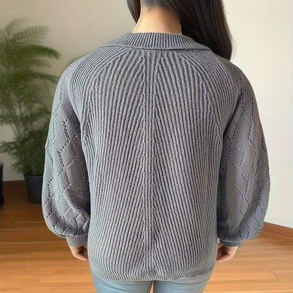 Damen Strickpullover mit eleganter Stickerei und auffälligem V-Ausschnitt Stalluxe