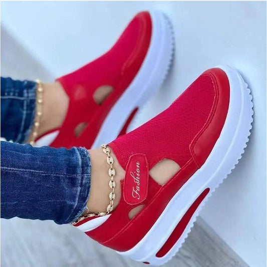Damen Sportliche Slip-On Sneakers mit modischem Cut-Out-Design Stalluxe