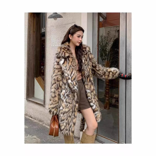 Damen Elegante und modische Kunstpelzjacke mit animalischem Muster Stalluxe