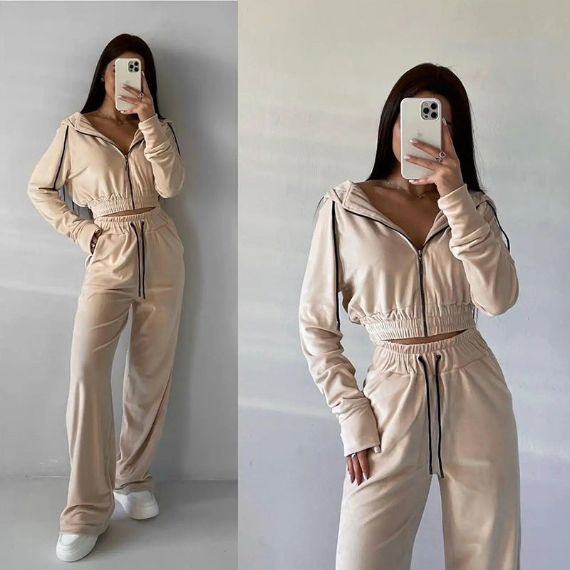 Damen modischer Velours-Jogginganzug mit cropped Hoodie und weitem Bein Stalluxe