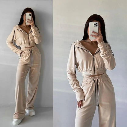 Damen modischer Velours-Jogginganzug mit cropped Hoodie und weitem Bein Stalluxe