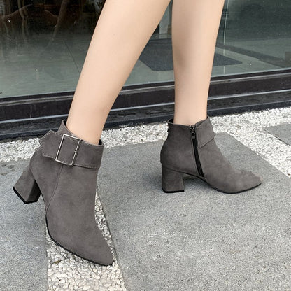Damen ankle boots mit elegantem Absatz und modischer Schnalle Stalluxe