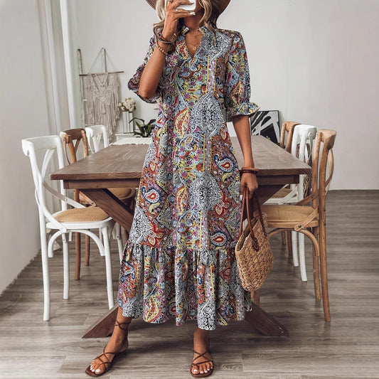 Damen Maxikleid mit buntem Paisley-Muster und modischem Volant Stalluxe