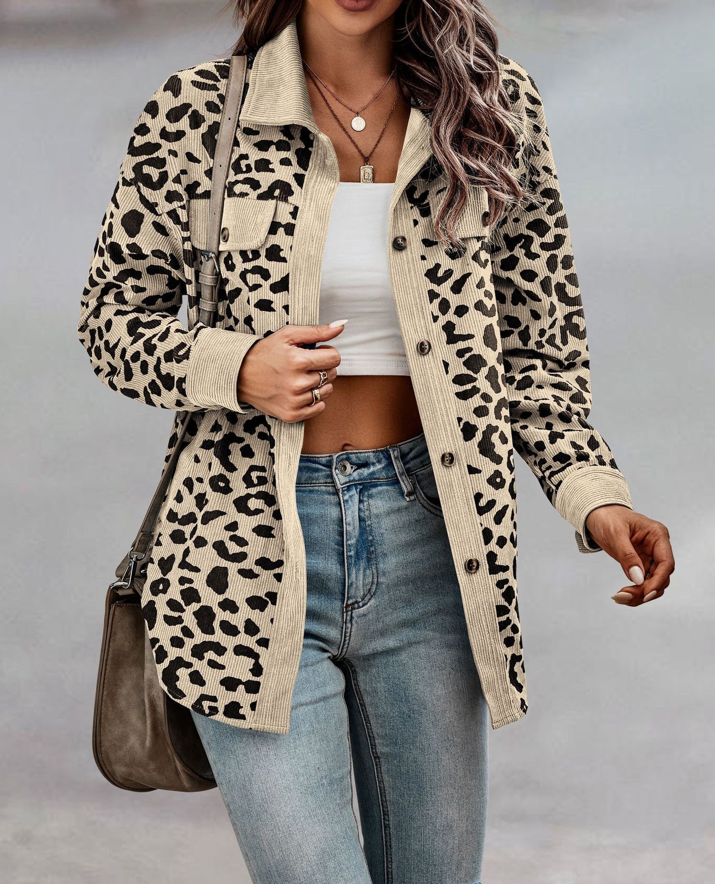 Damen Cordjacke im modernen Leo-Druck mit Taschen und Knopfdetails Stalluxe