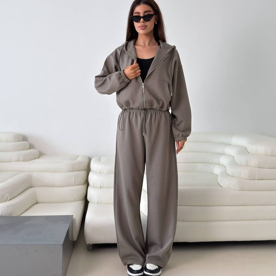 Damen modischer Hoodie mit kurzem Schnitt und passenden Jogginghosen Stalluxe