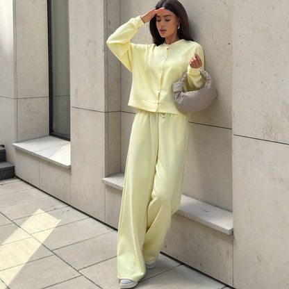 Damen sportliches Freizeit-Set mit lockerem Schnitt und praktischen Taschen Stalluxe