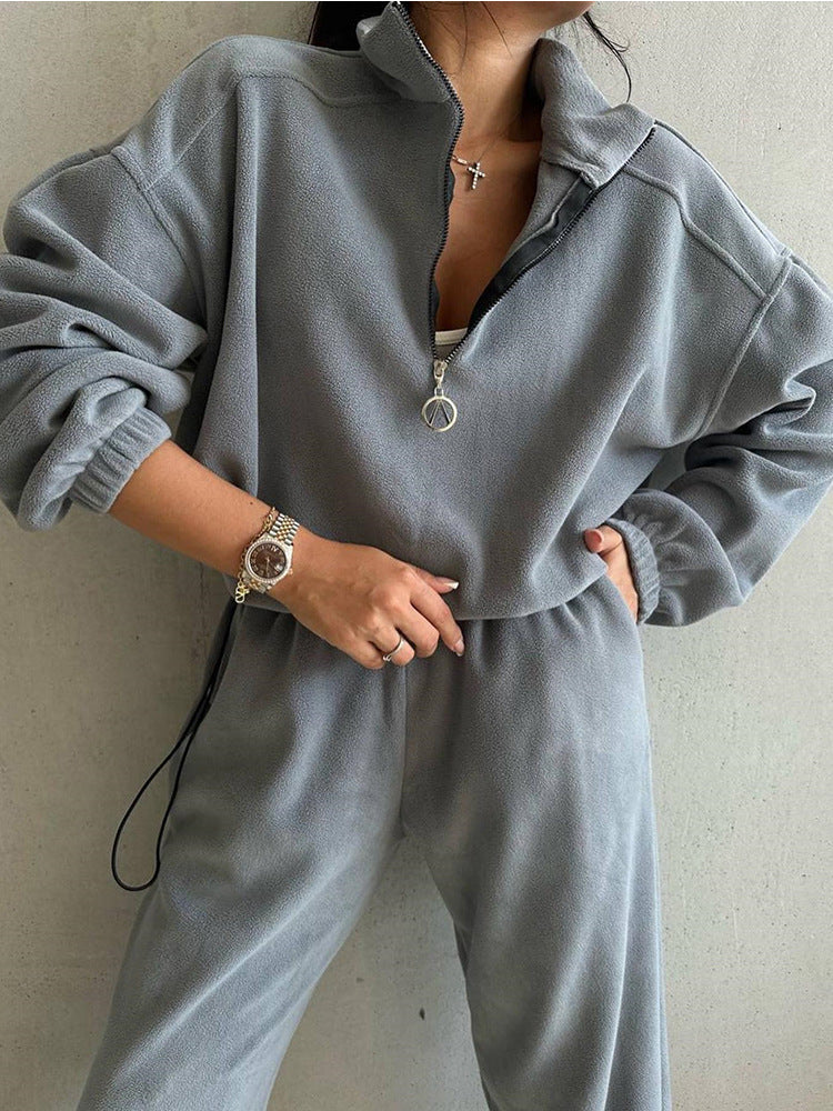 Damen Fleece Trainingsanzug mit hohem Kragen und praktischen Taschen Stalluxe