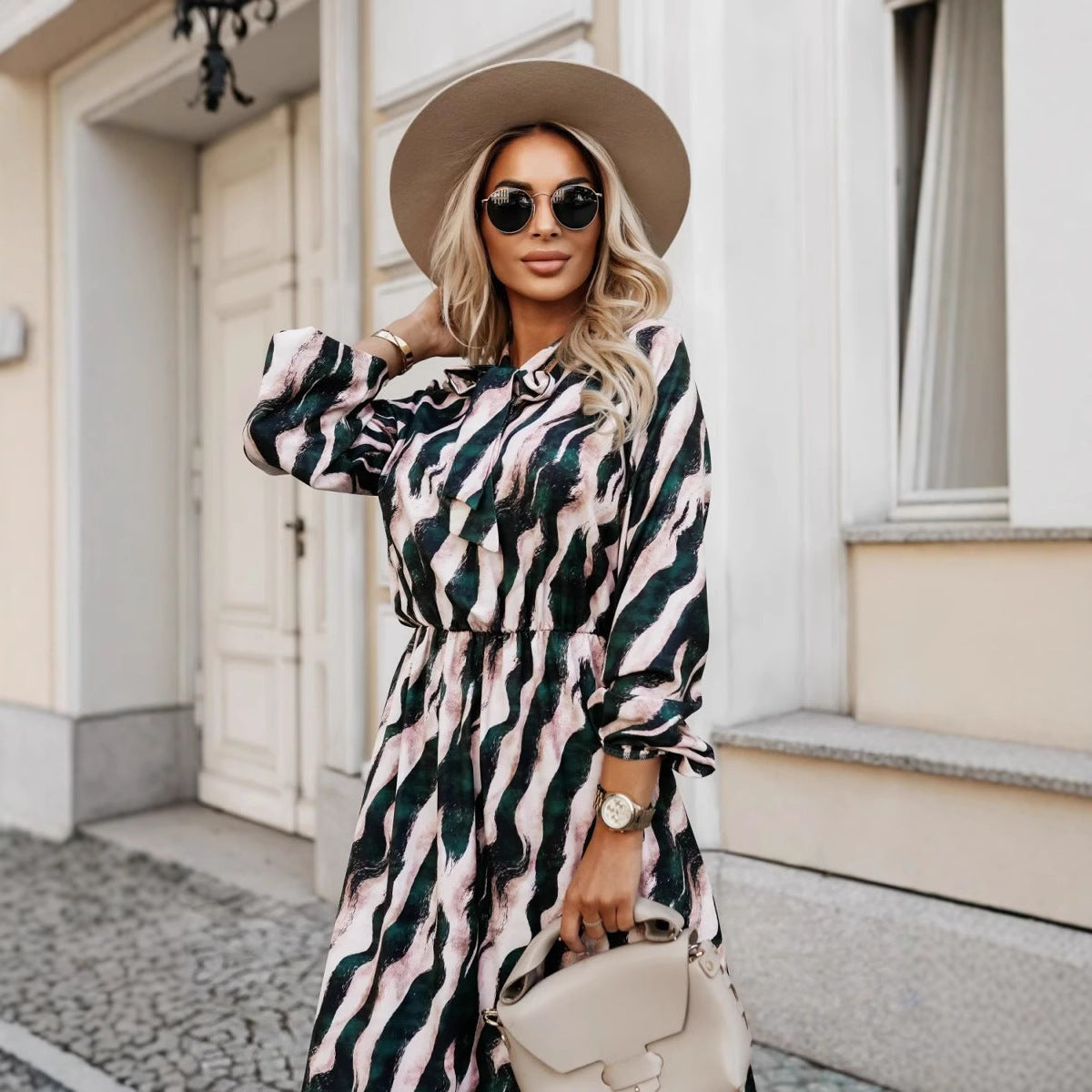 Damen Maxikleid mit elegantem Muster Stalluxe