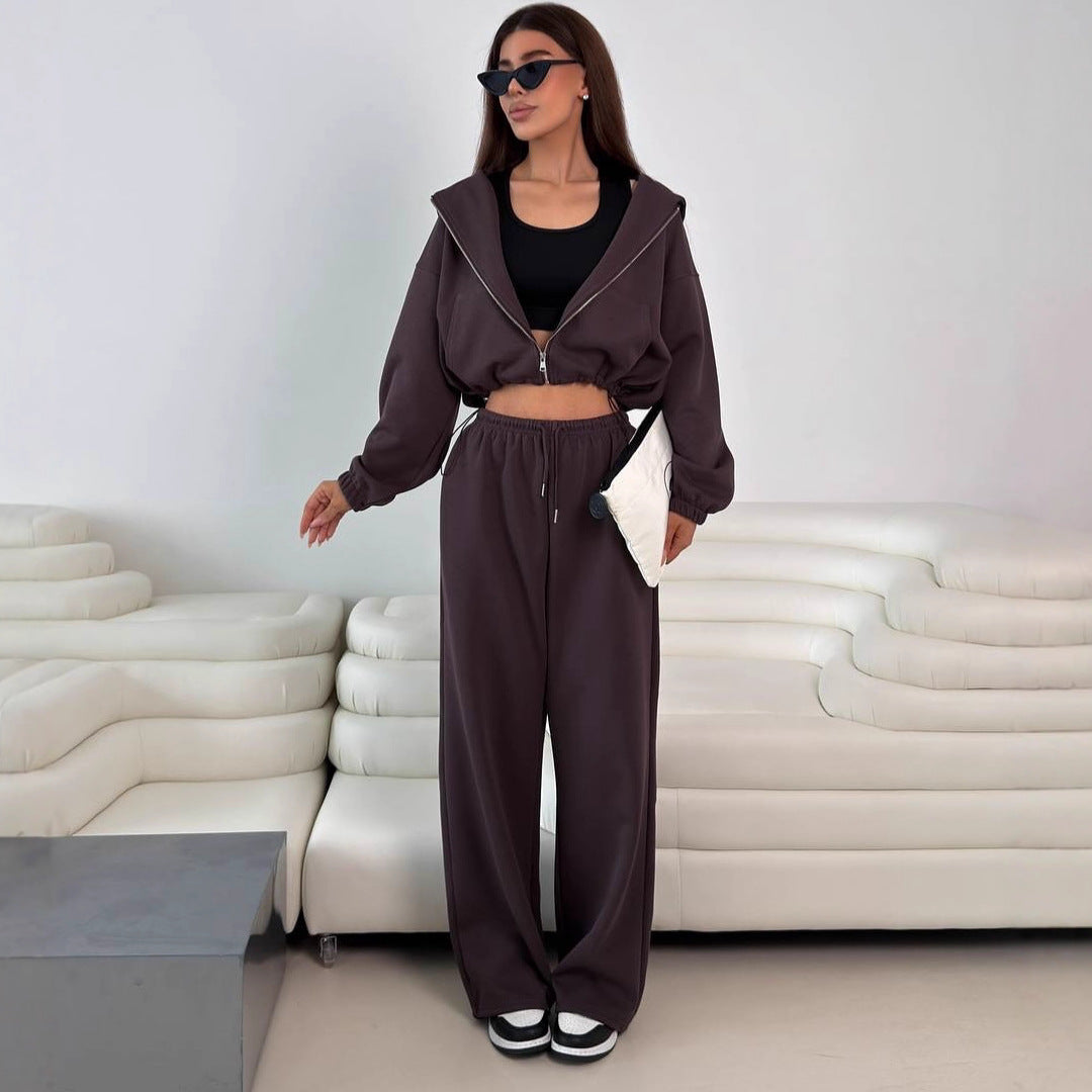 Damen modischer Hoodie mit kurzem Schnitt und passenden Jogginghosen Stalluxe