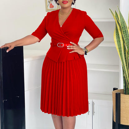 Damen Plissiertes Wickelkleid mit eleganter Taillierung und Gürtel Stalluxe