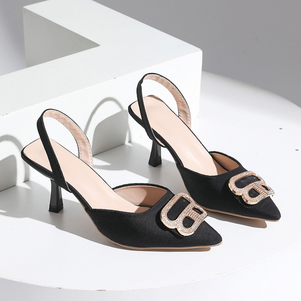Damen Elegante Slingback-Pumps mit funkelndem Schnallenakzent Stalluxe