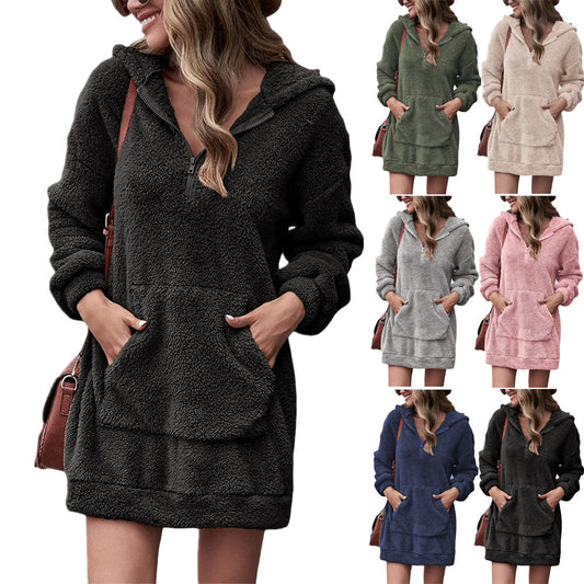 Damen kuscheliges Fleece-Kleid mit Kapuze und Taschen Stalluxe