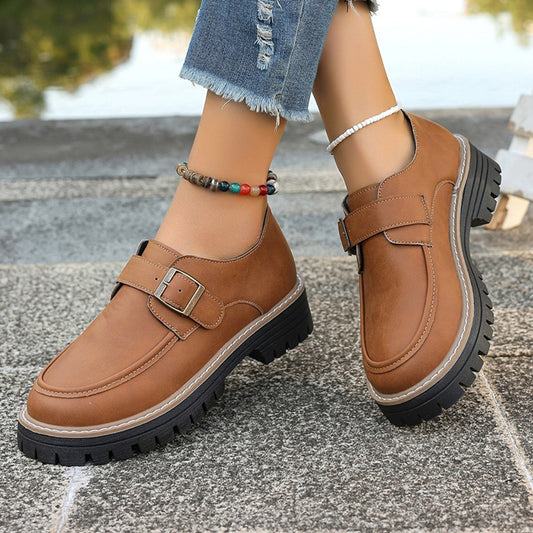 Damen Modische Mokassins mit bequemer Sohle und schnallenverziertem Design Stalluxe