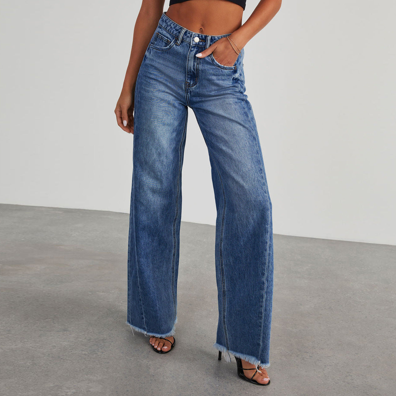 Damen Weit geschnittene Jeans mit trendigem fransigem Saum Stalluxe